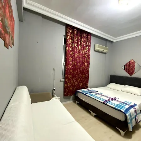 Guest house Red White House *