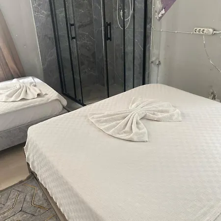 Guest house Red White House Antalya